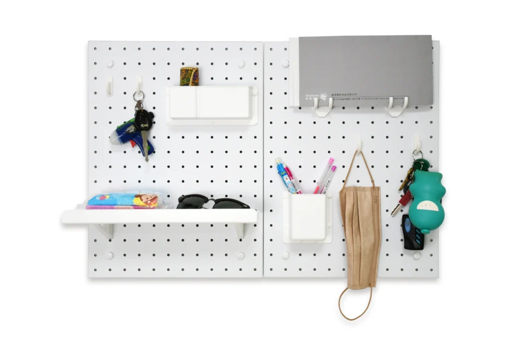 group of pegboard 2PCS 6